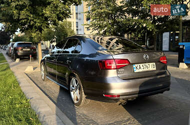 Седан Volkswagen Jetta 2017 в 