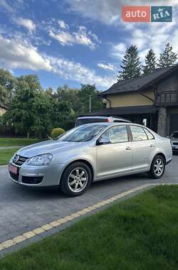 Седан Volkswagen Jetta 2008 в Самборе
