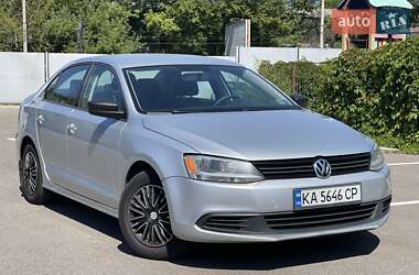 Седан Volkswagen Jetta 2013 в Києві