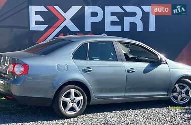 Седан Volkswagen Jetta 2009 в 