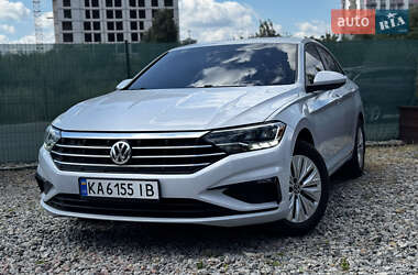 Седан Volkswagen Jetta 2018 в Киеве