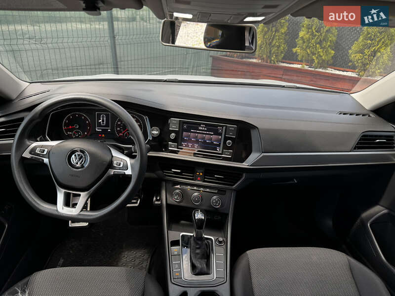Седан Volkswagen Jetta 2018 в Киеве
