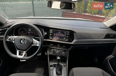 Седан Volkswagen Jetta 2018 в 