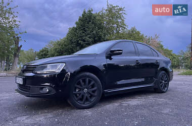 Седан Volkswagen Jetta 2012 в 