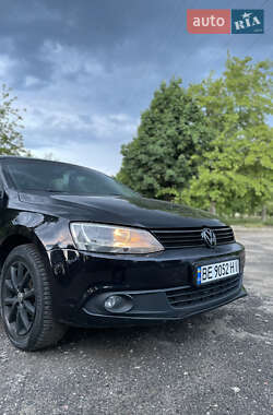 Седан Volkswagen Jetta 2012 в 