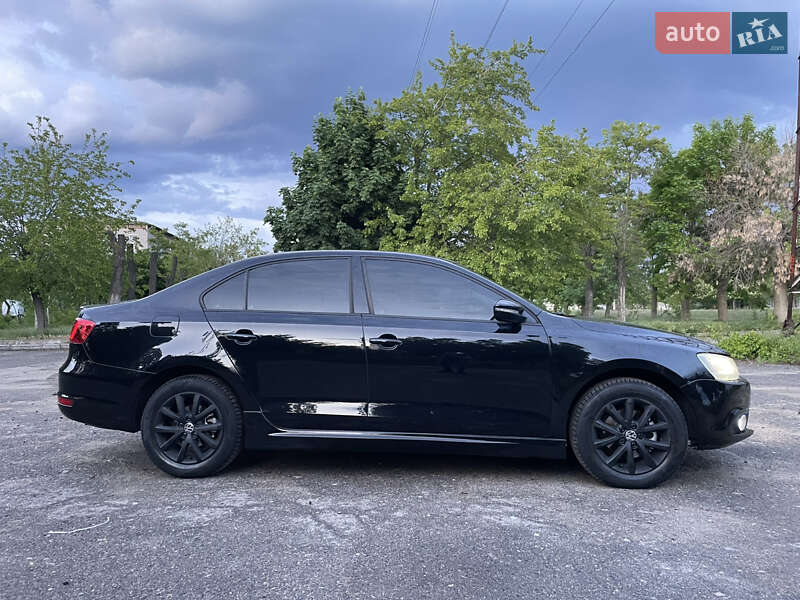 Седан Volkswagen Jetta 2012 в Николаеве
