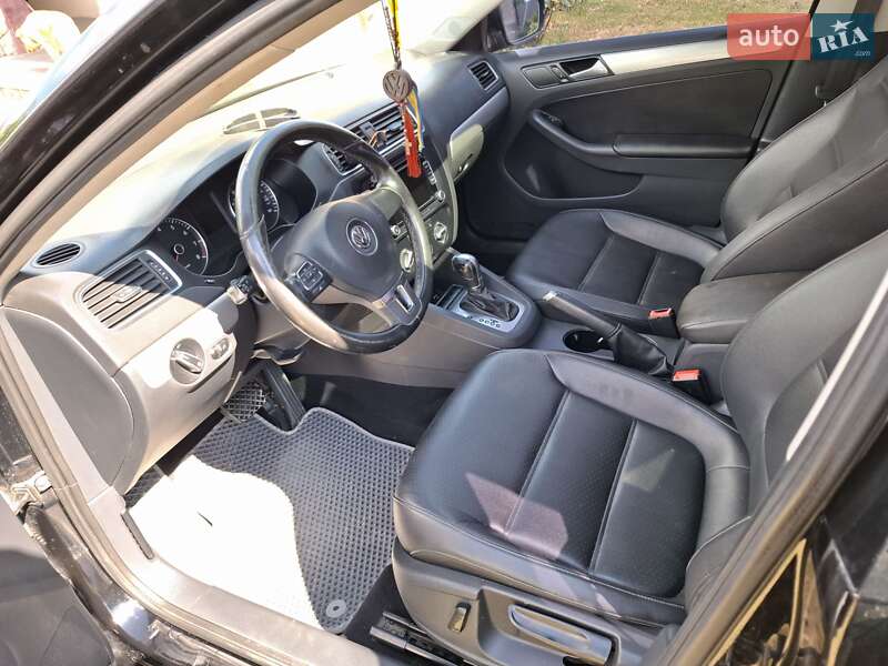 Седан Volkswagen Jetta 2014 в Борщеві