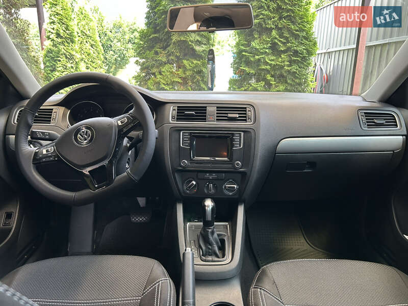 Седан Volkswagen Jetta 2016 в Борисполі