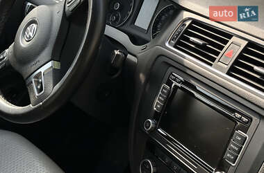 Седан Volkswagen Jetta 2013 в 