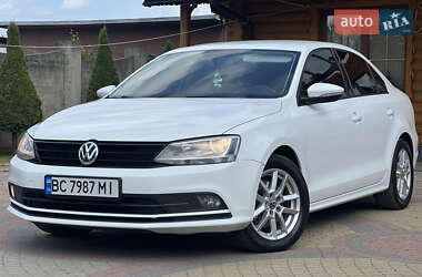 Седан Volkswagen Jetta 2016 в Стрые