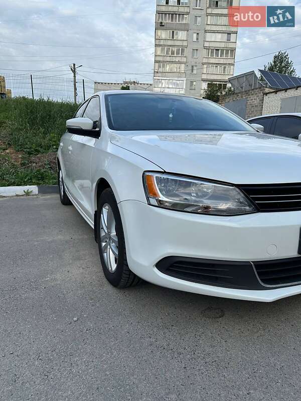 Седан Volkswagen Jetta 2013 в Харкові
