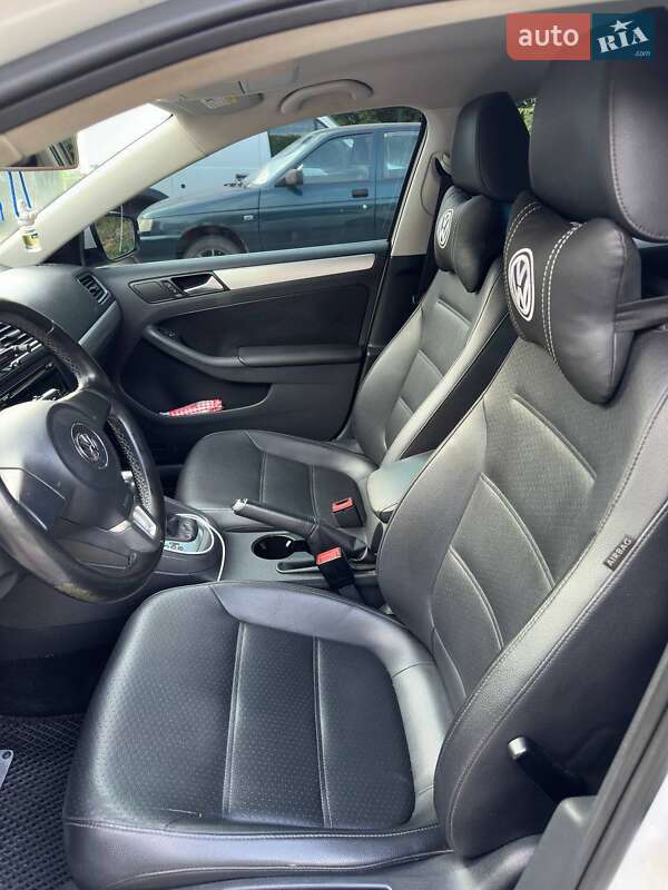 Седан Volkswagen Jetta 2013 в Харкові