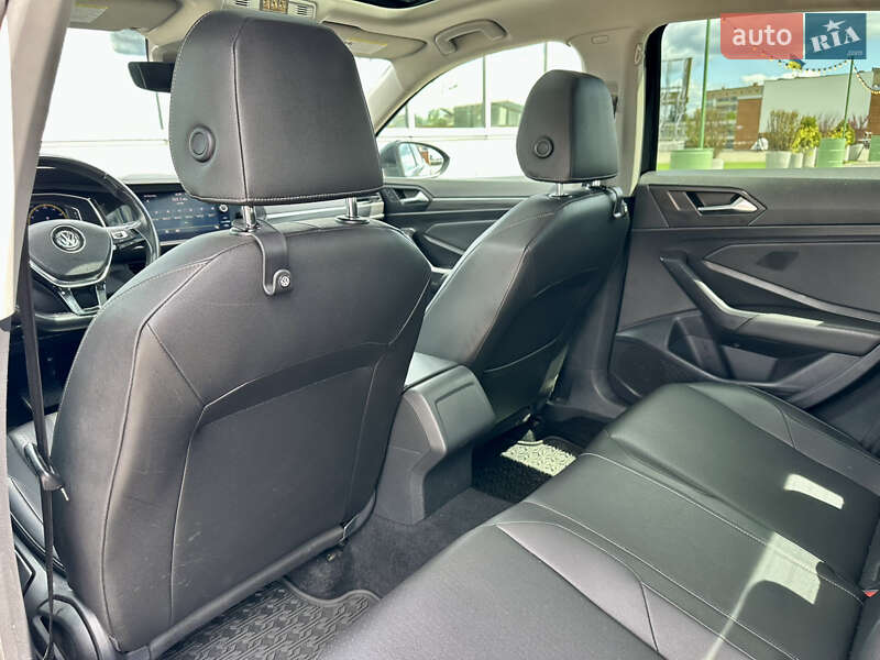 Седан Volkswagen Jetta 2019 в Києві