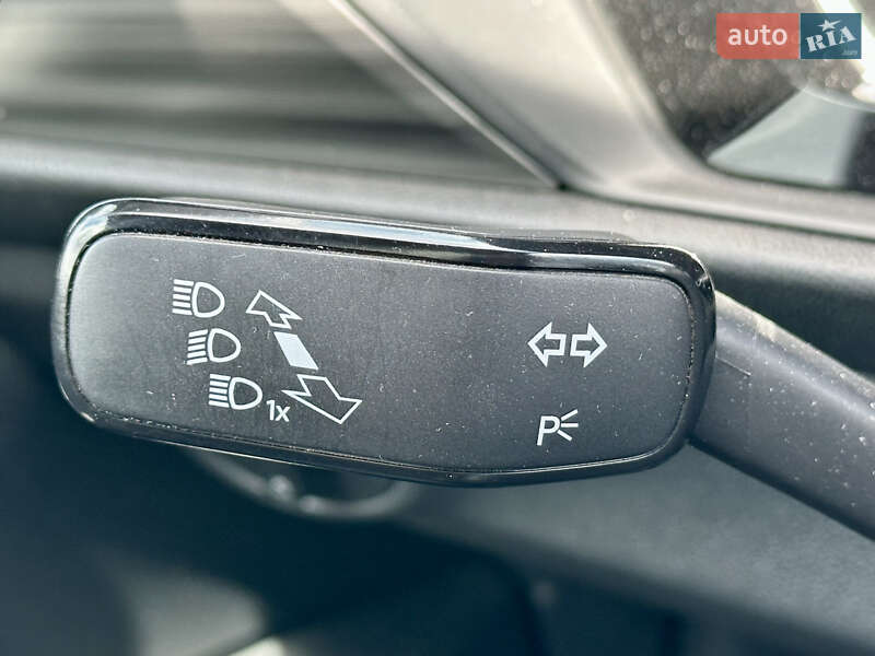 Седан Volkswagen Jetta 2019 в Києві