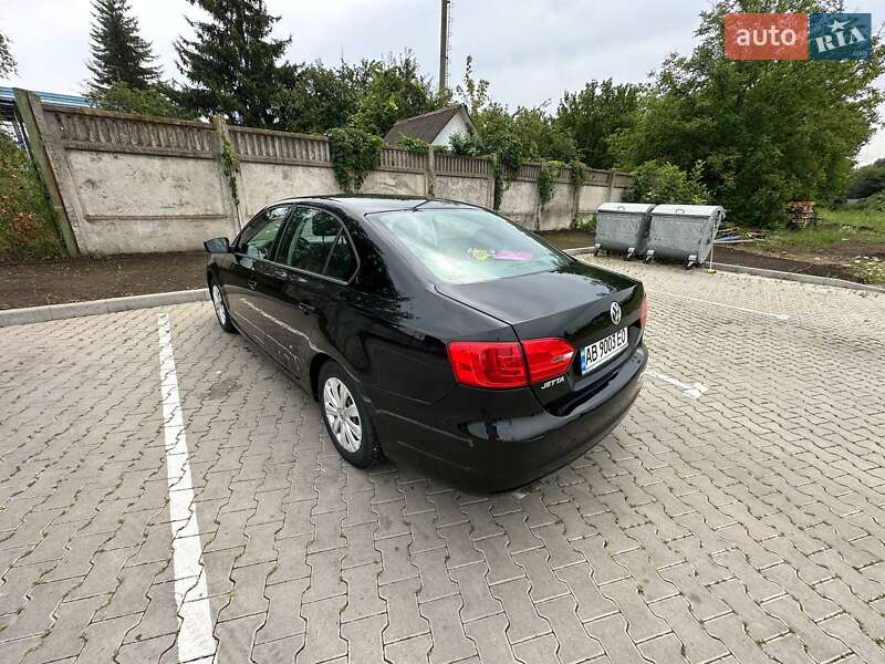 Седан Volkswagen Jetta 2014 в Вінниці