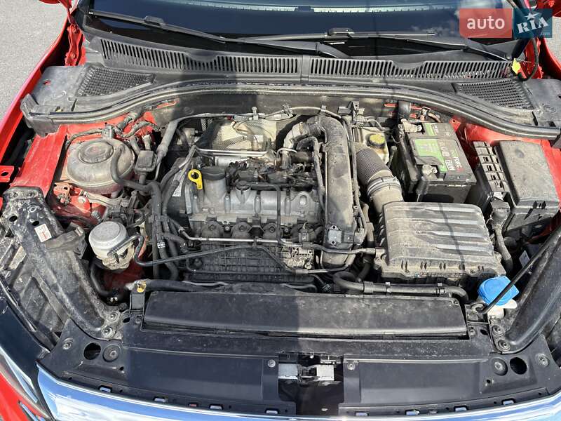 Седан Volkswagen Jetta 2019 в Львове