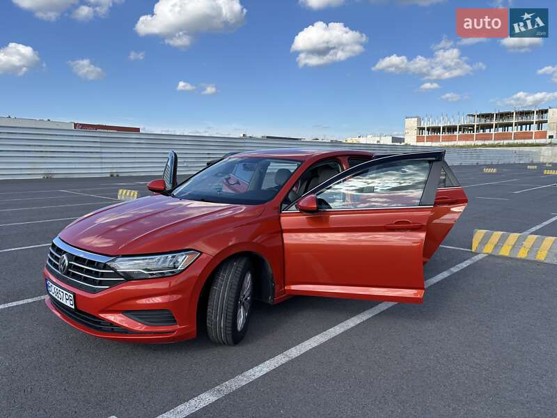 Седан Volkswagen Jetta 2019 в Львове
