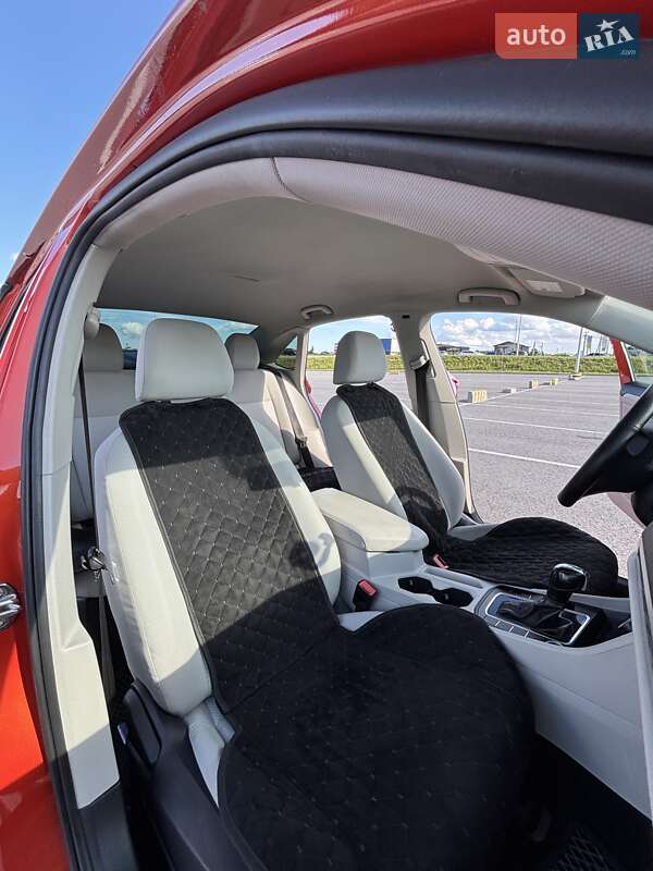 Седан Volkswagen Jetta 2019 в Львове