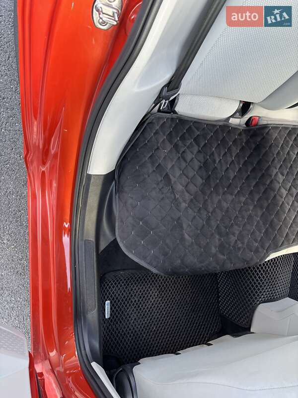 Седан Volkswagen Jetta 2019 в Львове