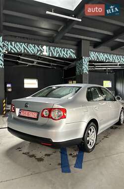 Седан Volkswagen Jetta 2008 в Самборе