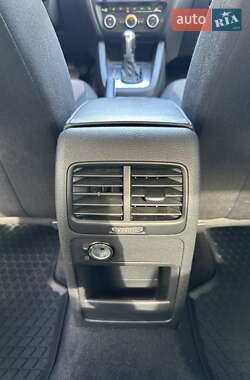 Седан Volkswagen Jetta 2013 в 