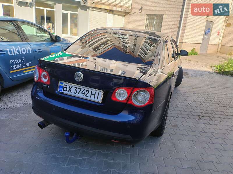 Седан Volkswagen Jetta 2006 в Хмельницькому