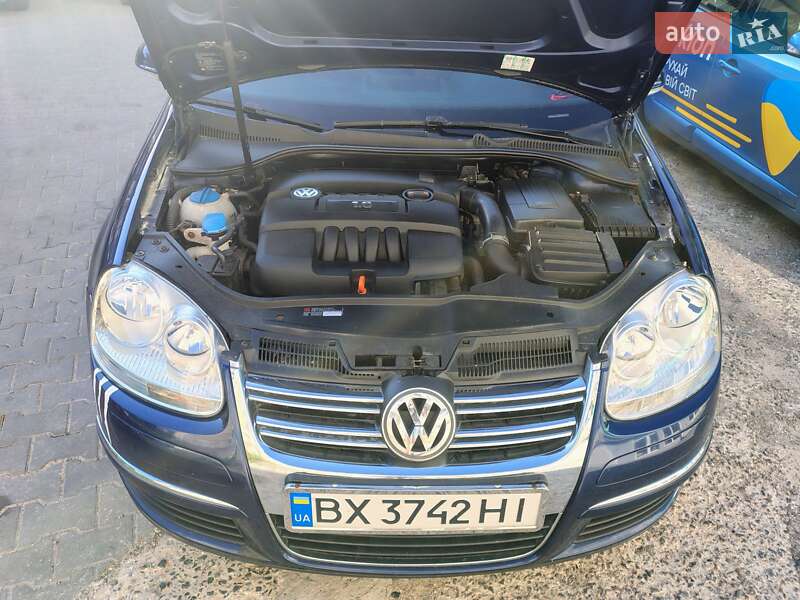 Седан Volkswagen Jetta 2006 в Хмельницькому