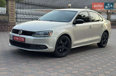 Седан Volkswagen Jetta 2011 в 