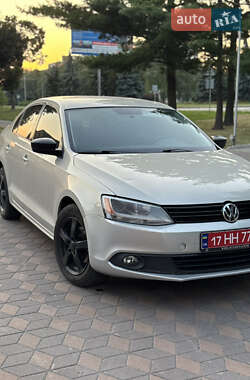 Седан Volkswagen Jetta 2011 в 