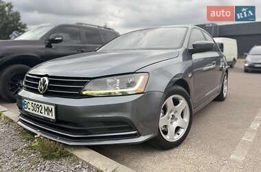 Седан Volkswagen Jetta 2016 в Львові
