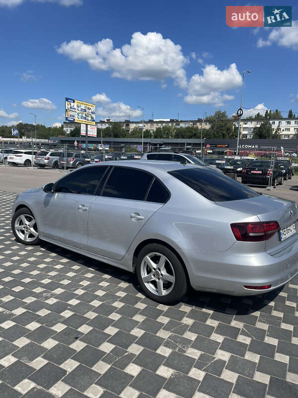 Седан Volkswagen Jetta 2016 в Полтаві
