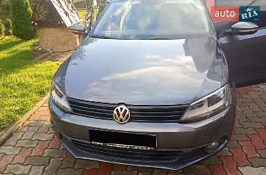 Седан Volkswagen Jetta 2012 в Львові