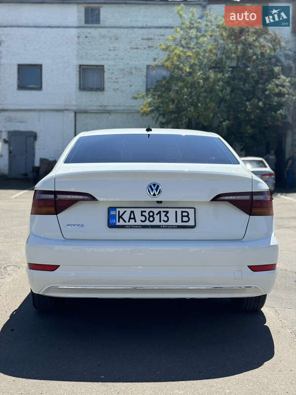 Седан Volkswagen Jetta 2019 в Киеве