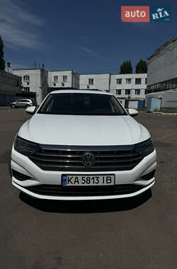 Седан Volkswagen Jetta 2019 в Киеве