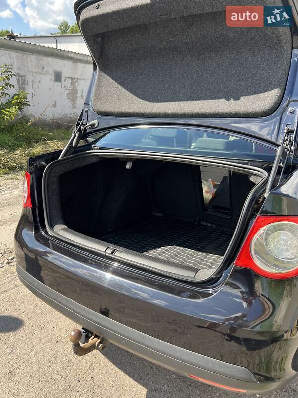 Седан Volkswagen Jetta 2008 в Тернополі