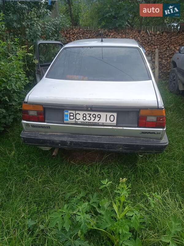 Седан Volkswagen Jetta 1986 в Надворной
