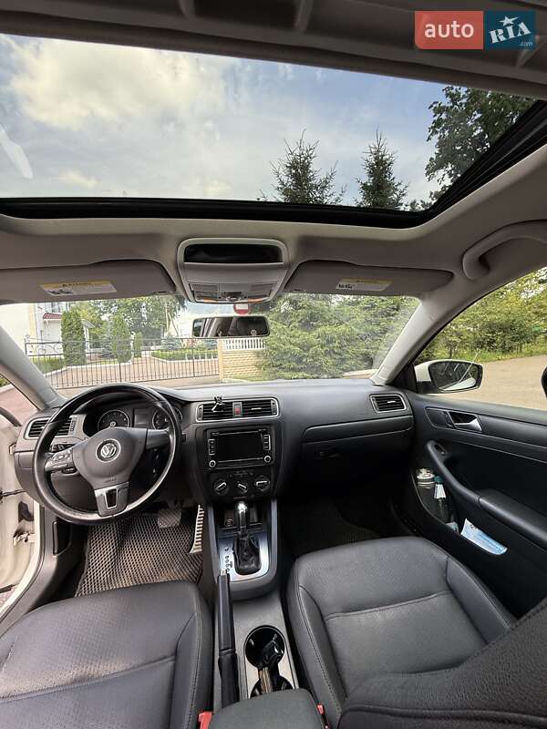 Седан Volkswagen Jetta 2012 в Корюківці