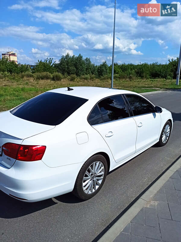 Седан Volkswagen Jetta 2014 в Василькові