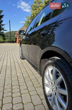 Седан Volkswagen Jetta 2010 в 