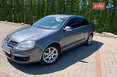 Седан Volkswagen Jetta 2006 в Дунаївцях