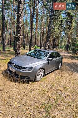 Седан Volkswagen Jetta 2012 в 