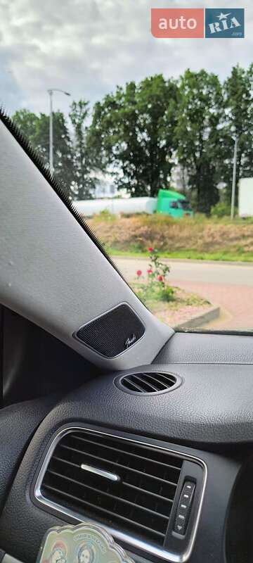 Седан Volkswagen Jetta 2012 в Полтаві