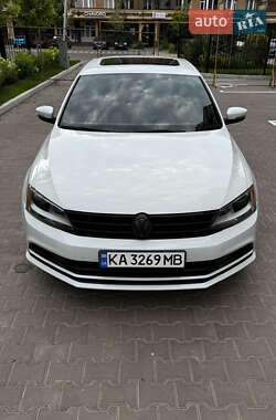 Седан Volkswagen Jetta 2015 в Киеве