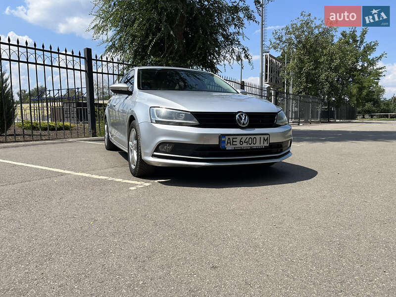 Седан Volkswagen Jetta 2016 в Кривому Розі