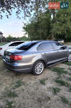 Седан Volkswagen Jetta 2012 в Полтаві
