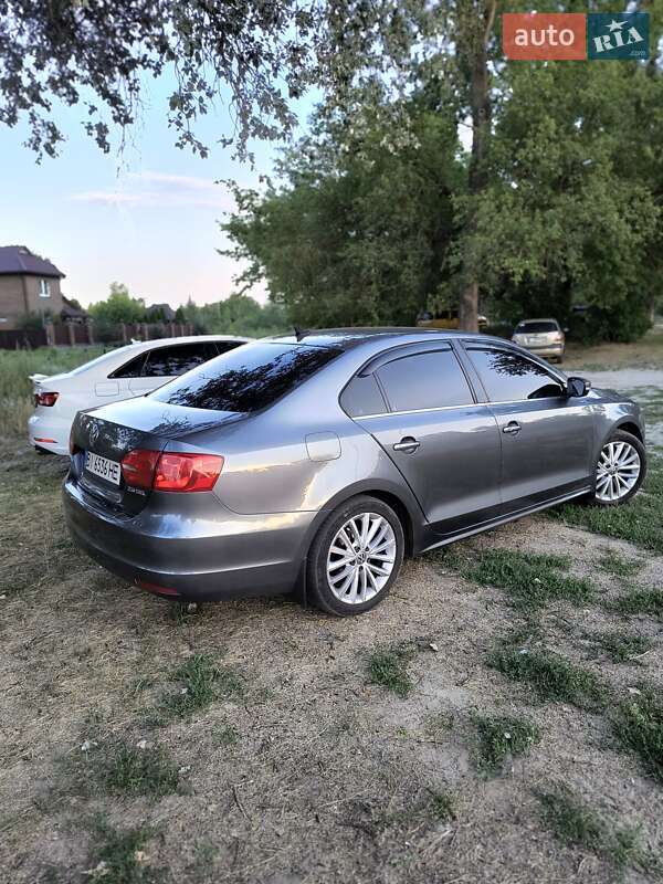 Седан Volkswagen Jetta 2012 в Полтаві