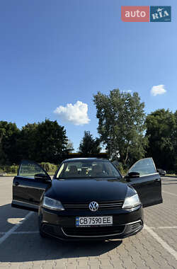 Седан Volkswagen Jetta 2014 в Чернигове