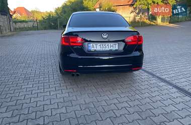 Седан Volkswagen Jetta 2011 в 