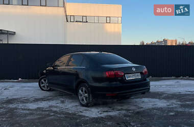 Седан Volkswagen Jetta 2012 в 