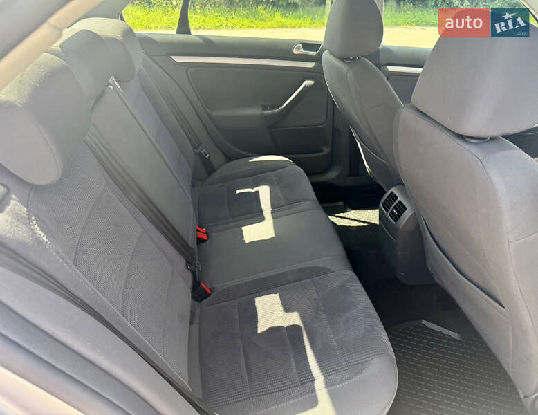 Седан Volkswagen Jetta 2007 в Староконстантинове